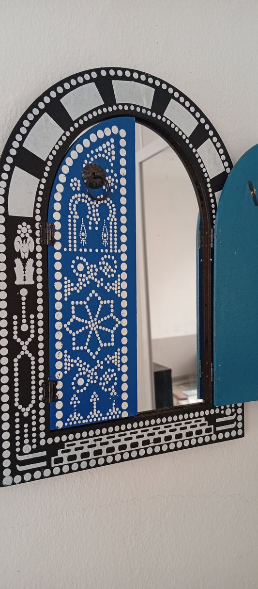 spiegel met deurtjes blauw