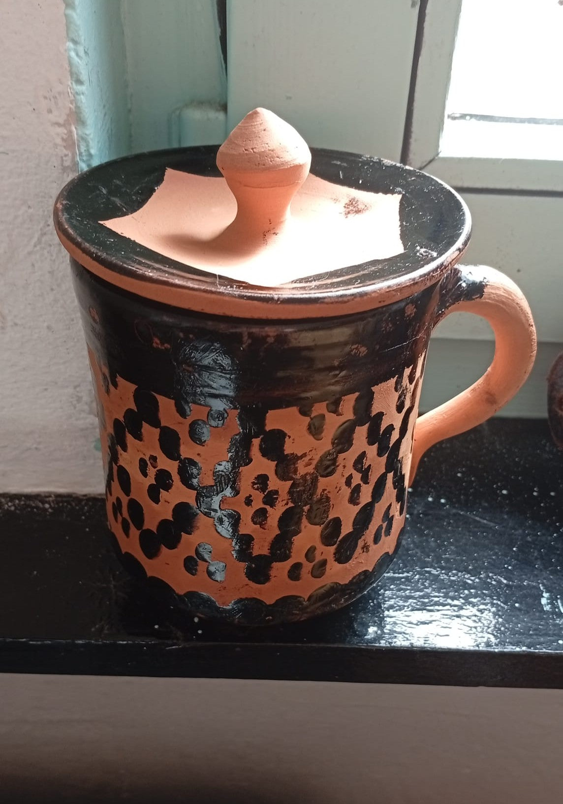 kleitas met deksel